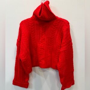 Women’s. Turtle neck. Sweater. Cropped.